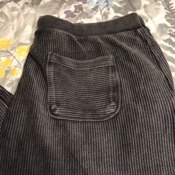 Aerie XXL Sweatpant in gray 100% cotton NWT 26” inseam elastic waist/cuffs - Picture 2 of 5